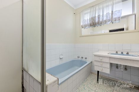 Property photo of 1 McRae Avenue St Albans VIC 3021