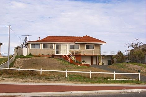 Property photo of 2 Drakes Walk Sorrento WA 6020