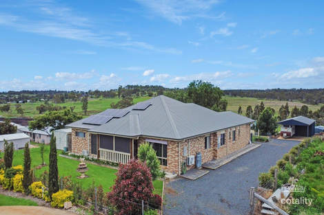 10 Christo Ct, Meringandan West, QLD 4352