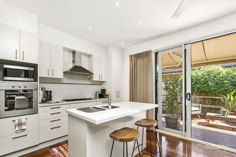 Property photo of 2/23 Ash Grove Caulfield VIC 3162