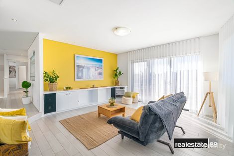 Property photo of 29 Long Beach Promenade Mindarie WA 6030