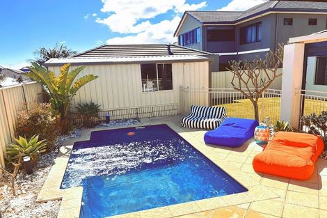 Property photo of 16 Three Bears Loop Secret Harbour WA 6173