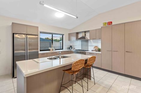 Property photo of 2 Ironbark Circuit Everton Hills QLD 4053