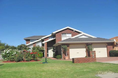 18 Blaxland Pl, Taylors Lakes, VIC 3038