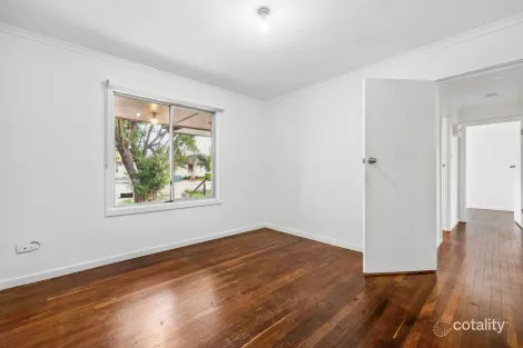 Property photo of 48 Gail Crescent Murray Bridge SA 5253