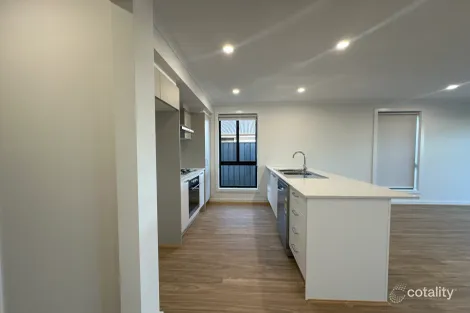 Property photo of 2 Krudop Place Munno Para Downs SA 5115