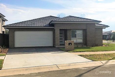 Property photo of 2 Jewell Way Spring Farm NSW 2570