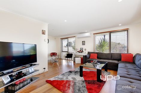 Property photo of 4 Townsend Avenue Gladstone Park VIC 3043
