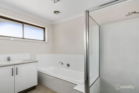 Property photo of 9 Ellen Way Sale VIC 3850