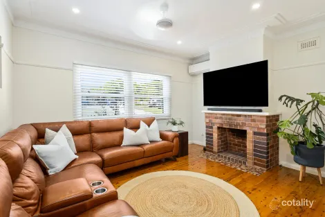 Property photo of 79 Point Street Bulli NSW 2516