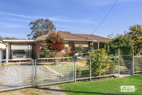 1 Dickson Ct, Chiltern, VIC 3683