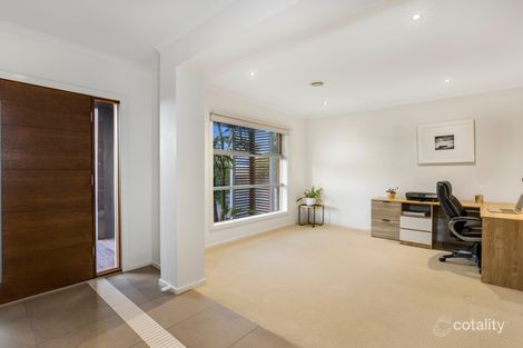 Property photo of 13 Lairds Rise Garfield VIC 3814