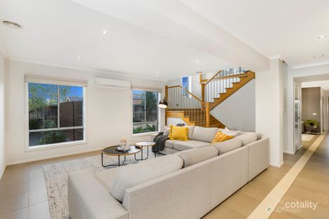Property photo of 13 Lairds Rise Garfield VIC 3814
