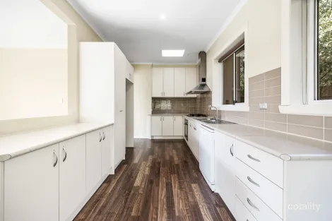 Property photo of 6 Kalymna Grove Chadstone VIC 3148