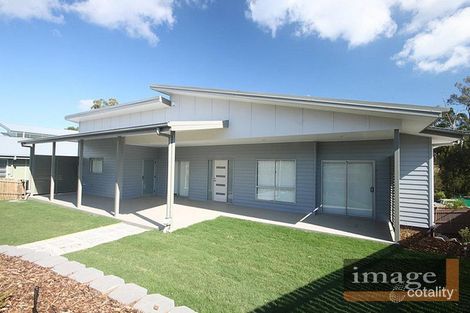 68 Plucks Rd, Arana Hills, QLD 4054