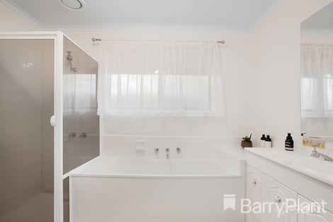 7 Brookes Ct, Mill Park, VIC 3082