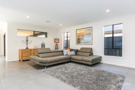 Property photo of 2 Aberdeen Way Wantirna VIC 3152