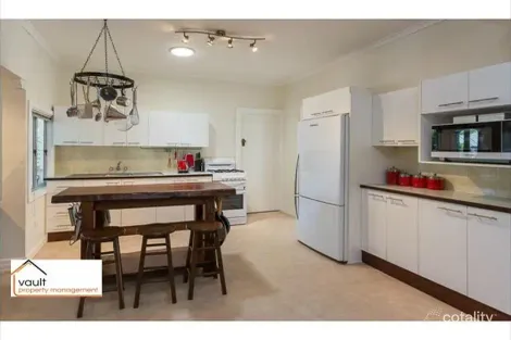 Property photo of 90 Joffre Street Wynnum QLD 4178