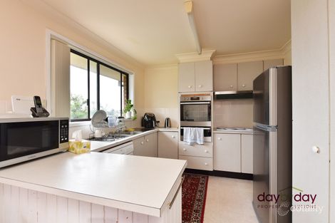 Property photo of 52 Cressington Way Wallsend NSW 2287