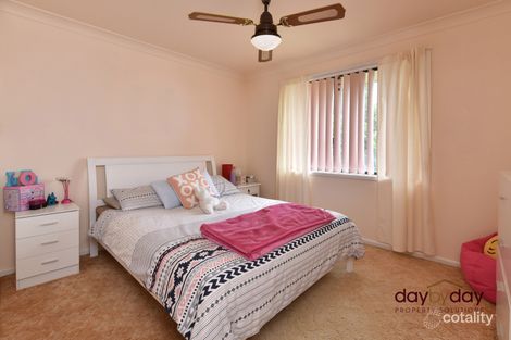 Property photo of 52 Cressington Way Wallsend NSW 2287