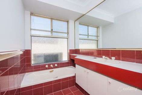 Property photo of 5 Klein Court Winthrop WA 6150