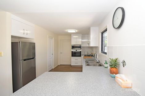 Property photo of 6 Deeds Court Dundowran Beach QLD 4655