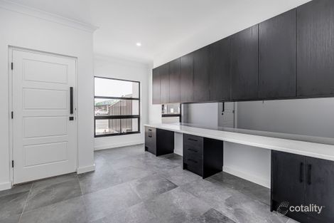 Property photo of 335-335A Tapleys Hill Road Seaton SA 5023