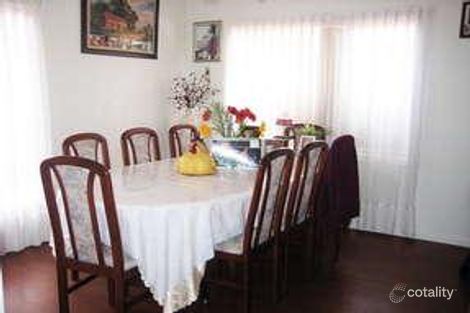 Property photo of 33 Mulhall Drive St Albans VIC 3021