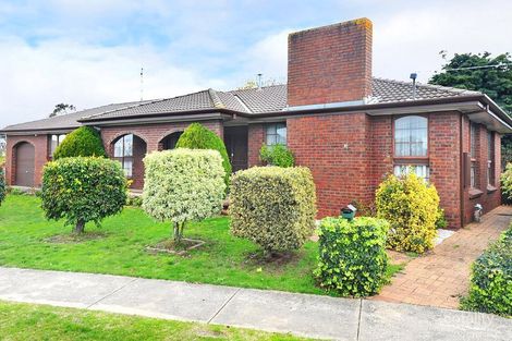 Property photo of 16 Beverin Street Sebastopol VIC 3356