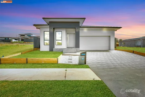10 Fieldhouse Cct, Campbelltown, NSW 2560