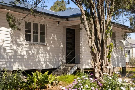 88 Clark St, Clifton, QLD 4361