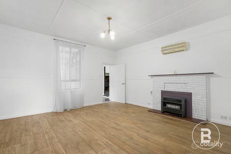 Property photo of 21 Back Raglan Road Beaufort VIC 3373