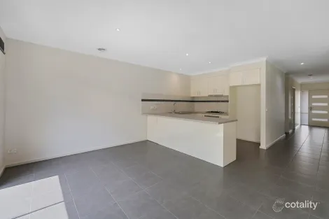 Property photo of 2/4 Hearn Street Drouin VIC 3818