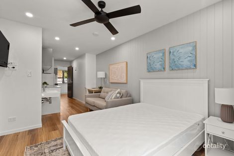 Property photo of 1/49 Farm Street Newmarket QLD 4051