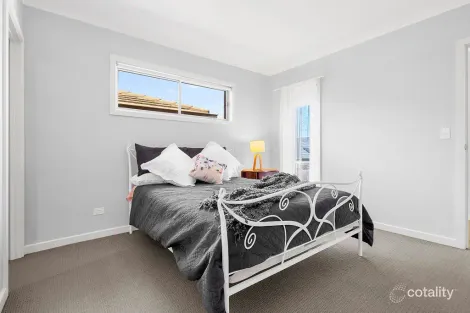 Property photo of 2/1204 Havelock Street Ballarat North VIC 3350