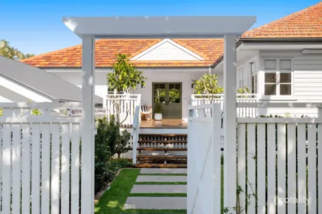 Property photo of 95 Dunbar Street Mount Gravatt East QLD 4122