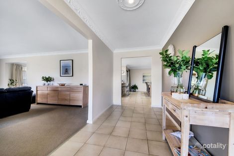 Property photo of 8 Breadalbane Street Carindale QLD 4152