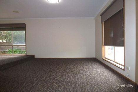 Property photo of 17 Fullbrook Drive Sunbury VIC 3429