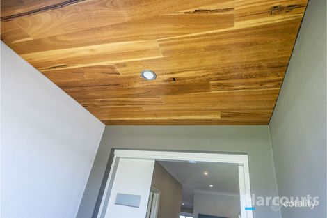 Property photo of 4 Nerium Way Sinagra WA 6065