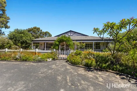 31 Baker St, Harvey, WA 6220