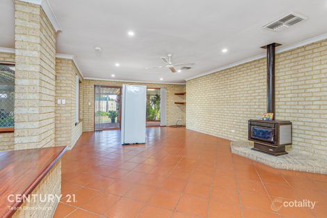 Property photo of 40 Forest Lakes Drive Thornlie WA 6108