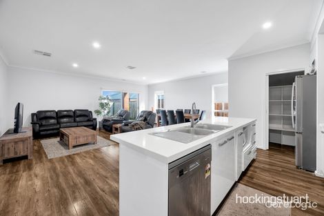 Property photo of 8 Taketa Way Kalkallo VIC 3064