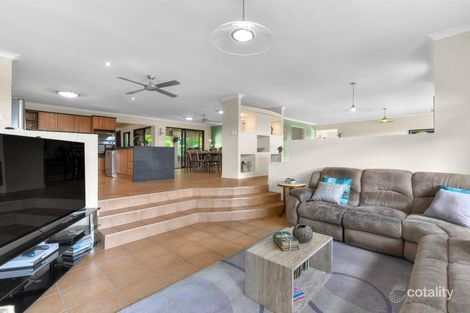 Property photo of 32 Silkyoak Way Albany Creek QLD 4035