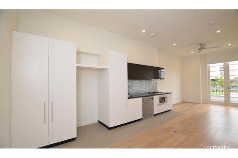 Property photo of 2/64 Cross Street Footscray VIC 3011