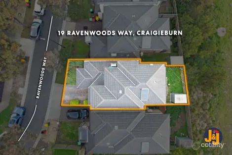 Property photo of 19 Ravenwoods Way Craigieburn VIC 3064