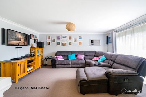 Property photo of 5 Solero Place Eschol Park NSW 2558