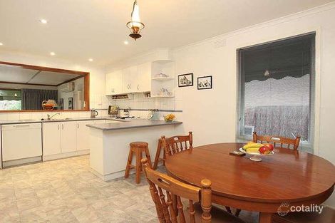 Property photo of 27 Larnook Crescent Mooroolbark VIC 3138