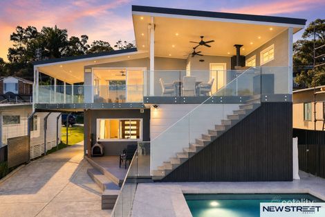 8 Hunter Rd, Nords Wharf, NSW 2281