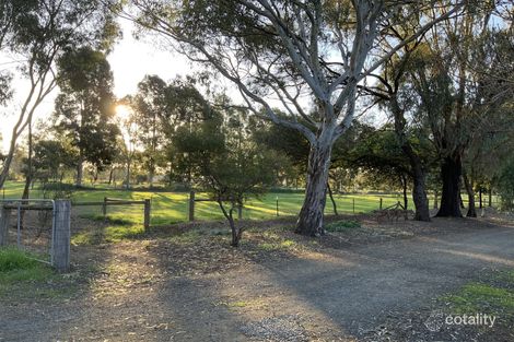 1014 Finlay Rd, Wyuna East, VIC 3620
