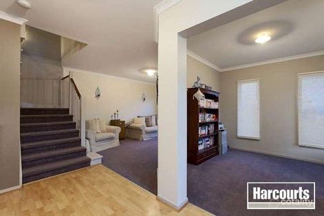 Property photo of 2 Goulburn Place Pakenham VIC 3810